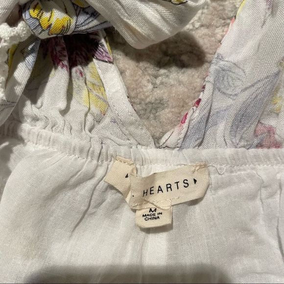 La Hearts Floral Plunge Low Back Romper - Picture 7 of 11